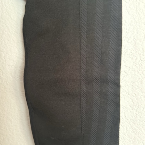 NWOT IVY PARK X ADIDAS circular three stripe leggings black XS - Picture 5 of 7